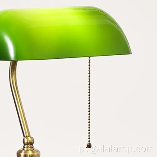 Lâmpada de mesa de bronze americana clássica